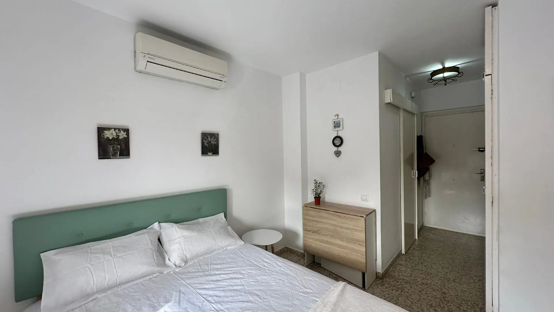 Acogedor Estudio Con Piscina Y Vistas Al Mar Бенальмадена
