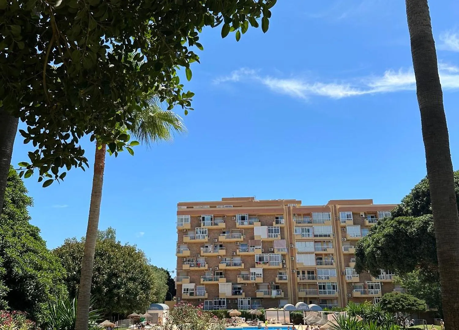 Apartman Acogedor Estudio Con Piscina Y Vistas Al Mar Benalmádena Spanyolország